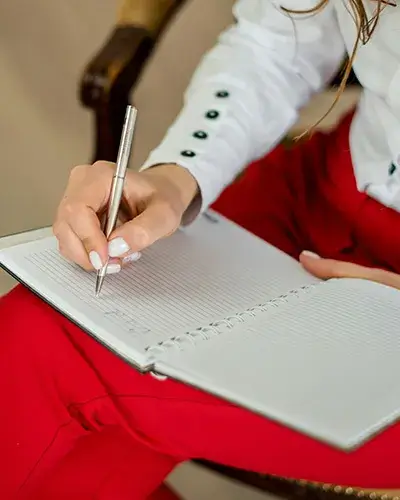 taking-notes A therapist taking notes